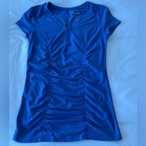 Purple/blue V-neck activewear small T-shirt